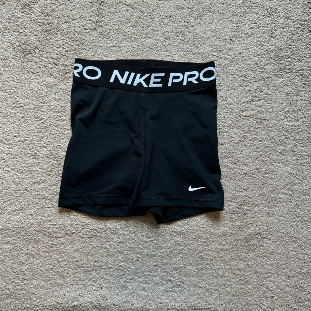 Nike Pro 365: Women’s 5” Shorts